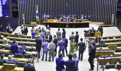 Câmara aprova texto-base da minirreforma eleitoral; votação prossegue nesta quinta-feira