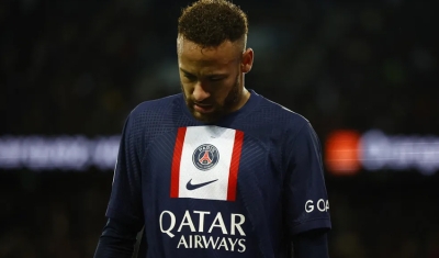 Dono do Chelsea se reúne com presidente do PSG por Neymar, diz jornal