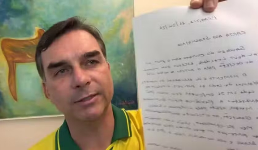OAB pede a Moraes para liberar 'comunicação pessoal e reservada' entre Flávio e Jair Bolsonaro após suspensão de visitas