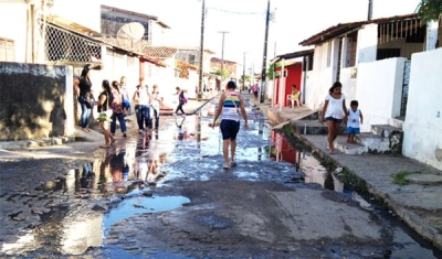 Mais da metade dos domicílios da Paraíba não está ligada à rede de esgoto, aponta Censo 2022