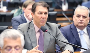 Planalto resiste, e Centrão procura PL para garantir Arthur Maia no comando da CPI dos Atos Golpistas