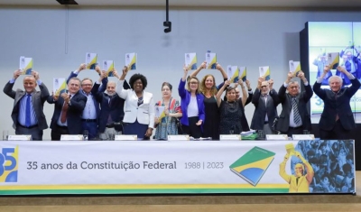 Constituintes lamentam mudanças feitas na Constituição e o não cumprimento integral da Carta Magna