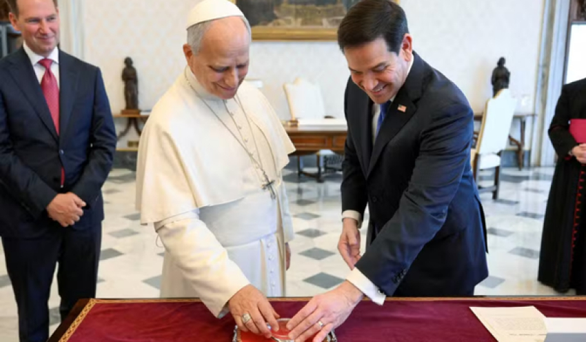 Após reunião 'positiva' com papa, secretário de Trump Marco Rubio anuncia ajuda humanitária a Cuba