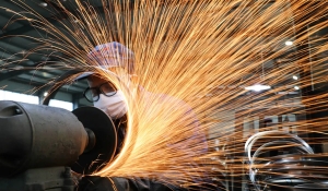 Indústria recua em nove locais pesquisados pelo IBGE