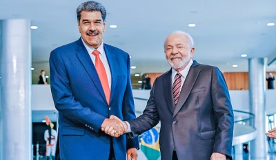 Tem que respeitar a democracia, diz Lula sobre ameaça de ‘banho de sangue’ feita por Maduro