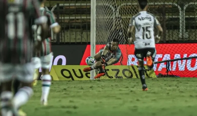 Fluminense e Atlético-MG empatam em jogo pegado em Volta Redonda