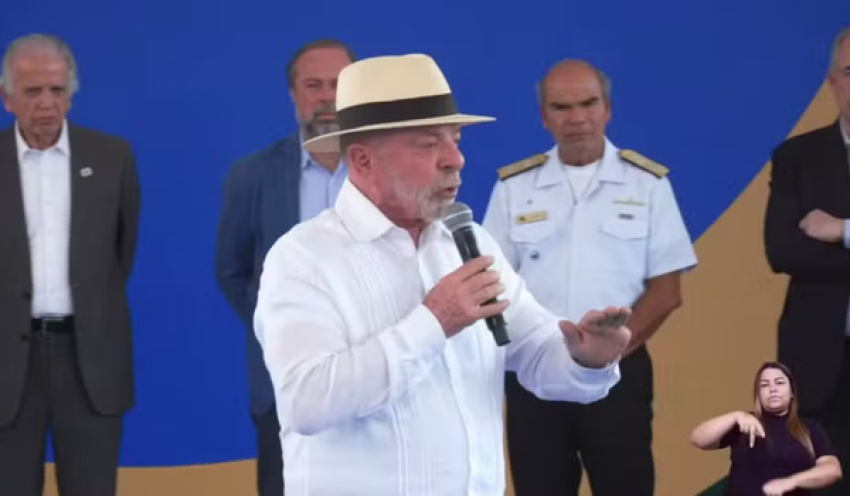 Lula diz que Brasil não pode andar de 'cabeça baixa' e defende enriquecimento de urânio para fins pacíficos