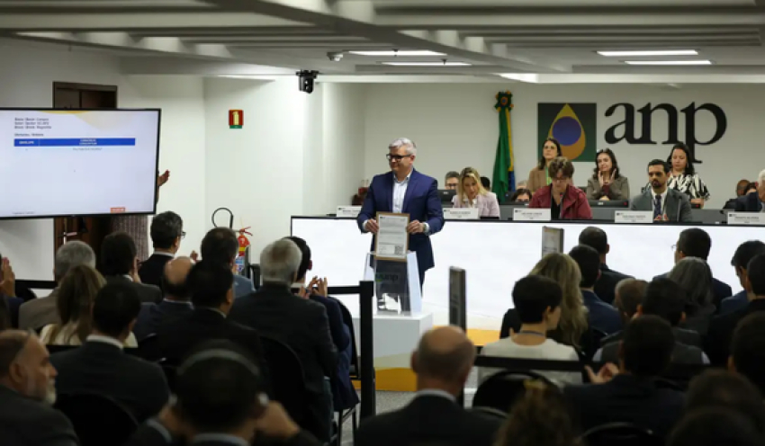 Maior leilão do pré-sal termina com sete dos 13 blocos arrematados