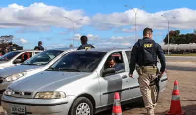 PRF orienta motoristas na volta para casa após o carnaval