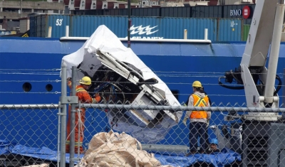 Primeiras imagens dos restos do Titan chegando a porto são divulgadas