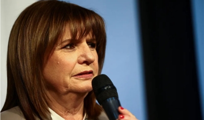 Patricia Bullrich, derrotada nas eleições na Argentina, declara apoio a Javier Milei