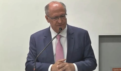 Alckmin cobra reforma ainda neste ano para corrigir &#039;manicômio tributário em que vivemos&#039;