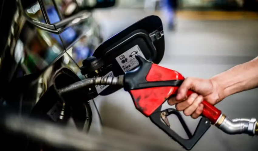 Preço da gasolina comum registra variação de até R$ 0,47 em postos de João Pessoa