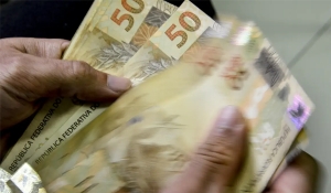 Contas públicas têm superávit de R$ 1,2 bilhão em março