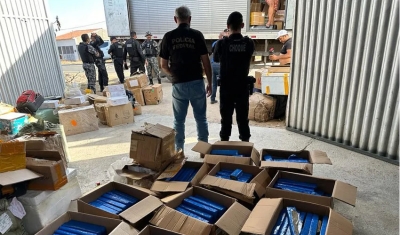 Ação policial apreende caminhão com cerca de 1 tonelada de maconha no Sertão da Paraíba