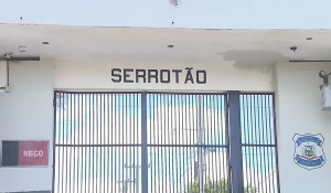 Detentos do Presídio do Serrotão, em Campina Grande, fugiram pela rede de esgoto, diz diretoria