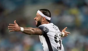 Corinthians vence, sai da zona do rebaixamento e complica o Cuiabá