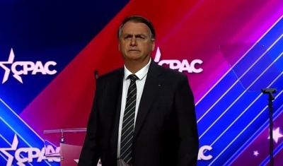 Bolsonaro afirma que pretende voltar ao Brasil ainda em março