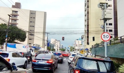 A cada 12 minutos um motorista é flagrado em velocidade acima da permitida em João Pessoa