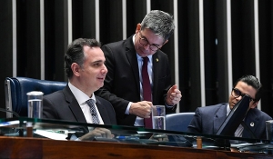 Líder do governo quer votação de vetos pelo Congresso nesta terça