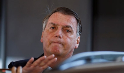 Bolsonaro cancela participação em encontro em Portugal, e evento é adiado