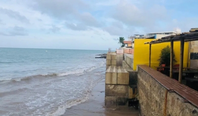 MPPB pede derrubada de muro de prédio construído na areia da praia do Bessa, em João Pessoa