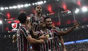 Fluminense bate o Flamengo no Maracanã e se afasta do Z-4