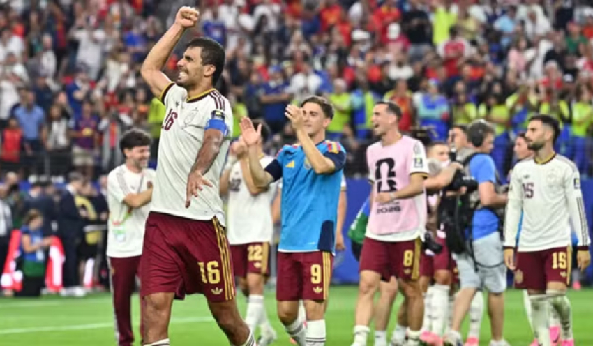 Espanha domina a França com direito a "olé", faz 2 a 0 e avança à final da Copa