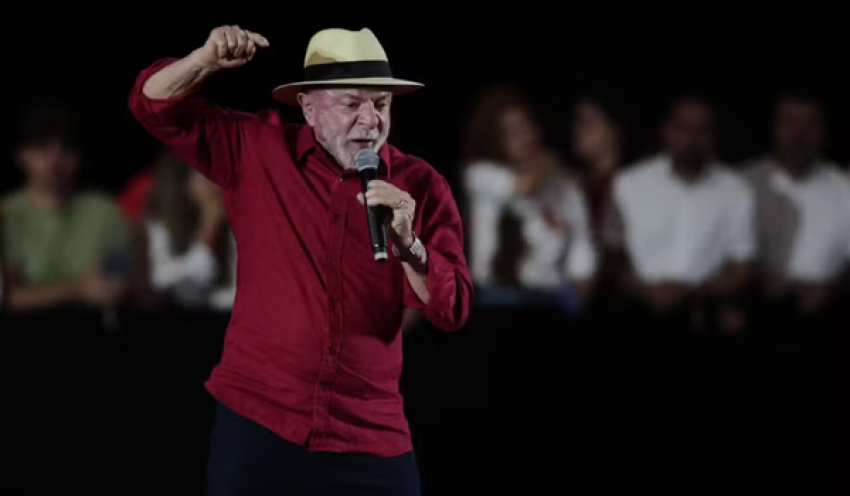 'Enquanto eu viver, a extrema-direita não voltará a governar este país', diz Lula em convenção do PT no Ceará