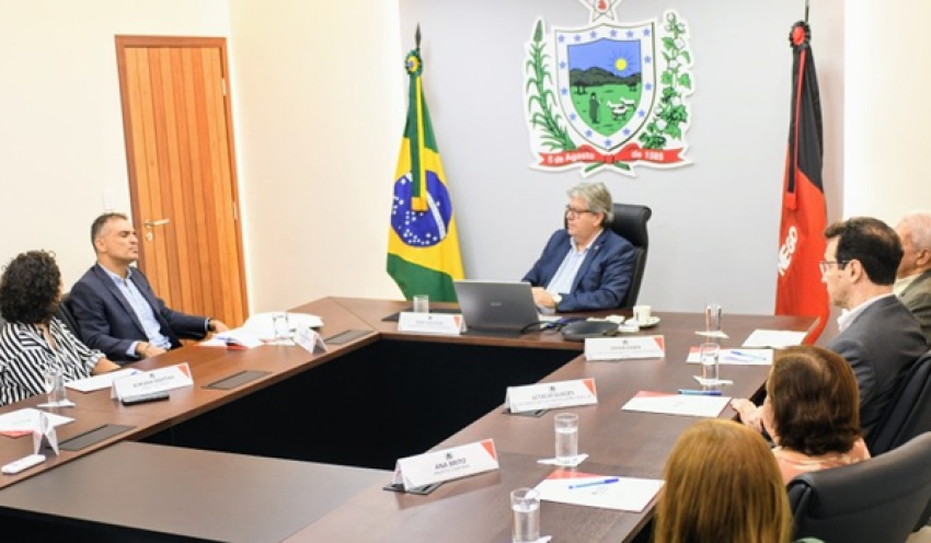 João Azevêdo destaca melhoria de vida de agricultores beneficiados com o PB Rural Sustentável em reunião com o Banco Mundial