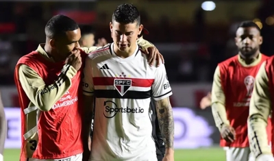 James perde pênalti, e São Paulo é eliminado em casa pela LDU