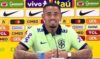 Gabriel Jesus volta a ganhar chance na Seleção e tenta convencer Diniz em posição predileta