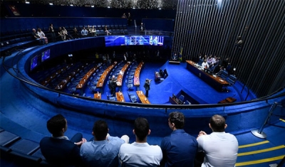 Senado adia terceira discussão sobre PEC que dificulta candidatura de militares