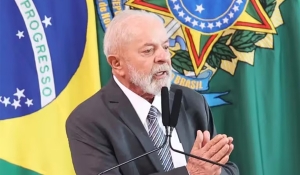 Lula visita obras de centro educacional e inaugura prédio de escola em São Paulo