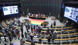 Deputadas defendem prioridade para pauta LGBTQIA+ na Câmara