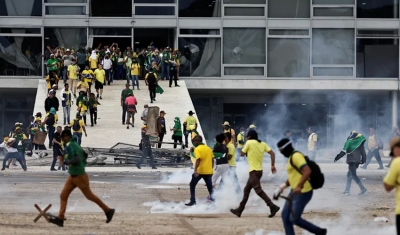 Ataques em Brasília: Moraes conclui análise e mantém 942 bolsonaristas radicais presos