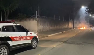 Protesto por justiça pela morte de jovem bloqueia ladeira do Rangel, em João Pessoa