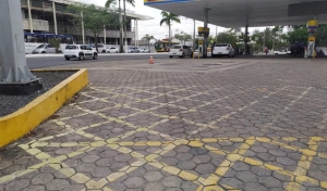 Suspeitos sequestram funcionário de posto de combustíveis para ter acesso a cofre, em Campina Grande