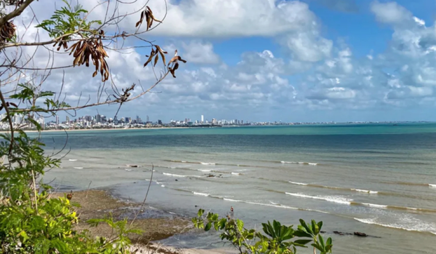 Alerta de mar agitado com ondas de até 3,5 metros é emitido para o litoral da Paraíba; veja condições