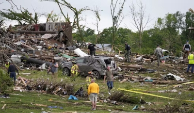 Tornado destrói cidade dos Estados Unidos e deixa mortos