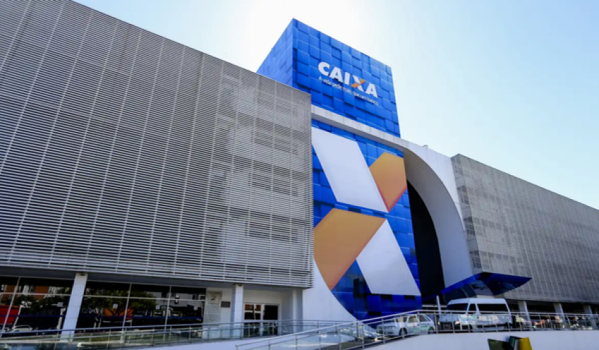 Caixa e BB liberam abono salarial para nascidos em maio e junho