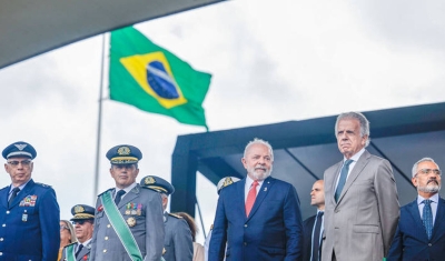 Lula diz não guardar rancor de militares e que &#039;Exército não é mais de Bolsonaro&#039;