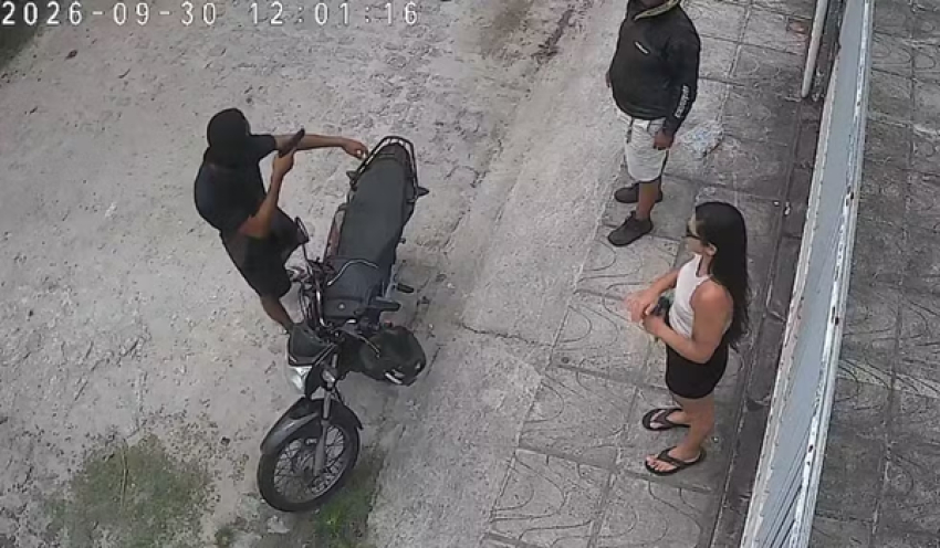 Homem armado leva motocicleta e celular de vítimas durante assalto na Zona Sul de João Pessoa