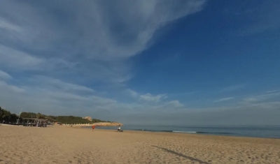 Corpo de bebê encontrado em praia espanhola é de barco de imigrantes que afundou, diz polícia