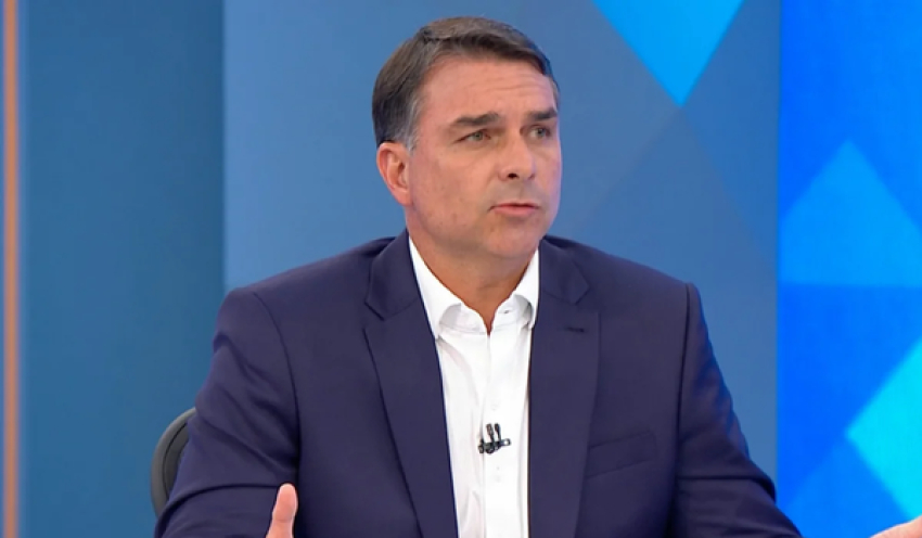 "Lula está gagá", diz Flávio após acusação de elo com milicianos