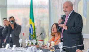 Lula se reúne com reitores de universidades e institutos; servidores pressionam em greve