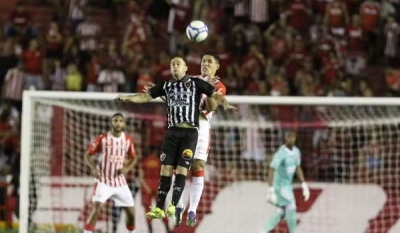 Náutico vence o Botafogo-PB e segue vivo na briga pela classificação na Série C