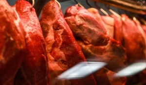 Preço das carnes sobe 5,8% e é maior impacto da inflação de alimentos de outubro