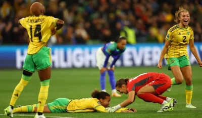 Brasil joga mal, empata com Jamaica e é eliminado da Copa do Mundo Feminina