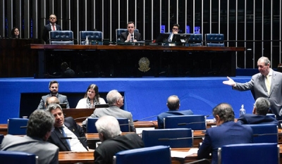 PEC sobre drogas tem segunda sessão de discussão em primeiro turno